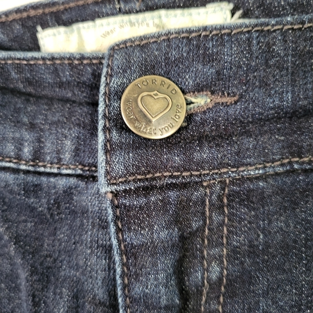 Torrid 10R Jeans - Picture 5 of 10